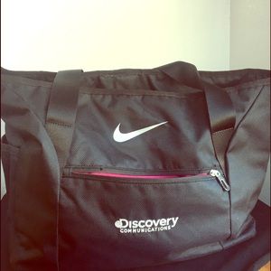 🌺🌺🌺🌺Nike Travel Tote🌺🌸🌸